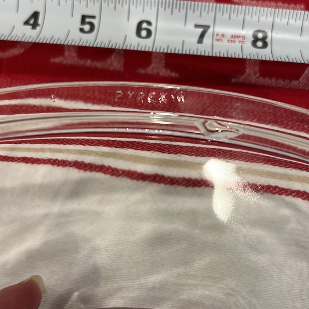 Pyrex 7 1/2” square lid - Picture 3 of 4